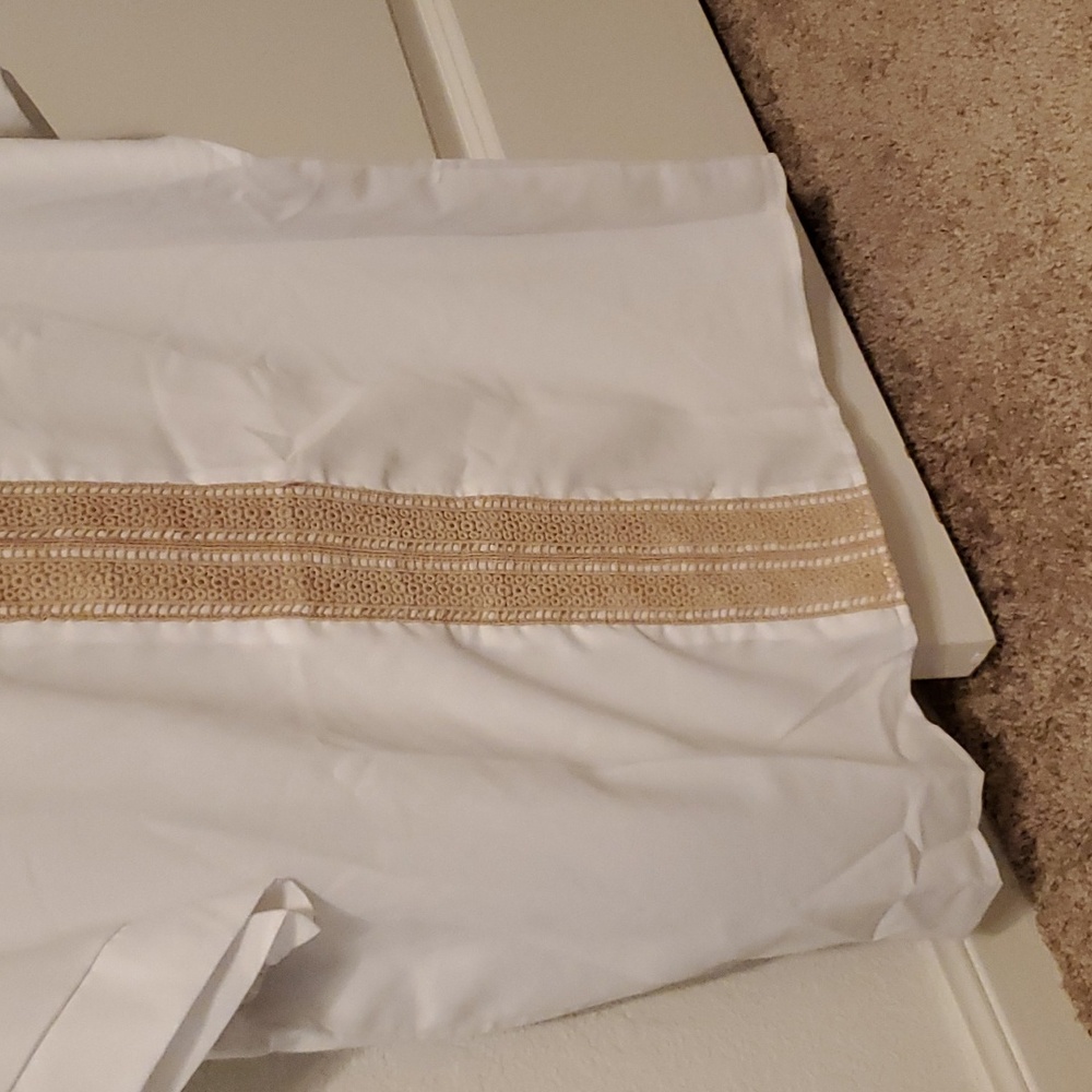 Cover-up - Picture 3 of 5